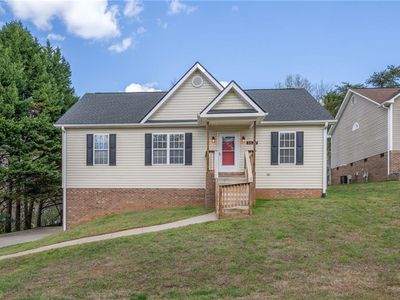 3627 Signet Dr, Winston Salem, NC, 27101