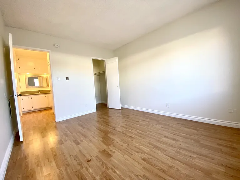 1543 N Bronson Ave #317 — Photo 25
