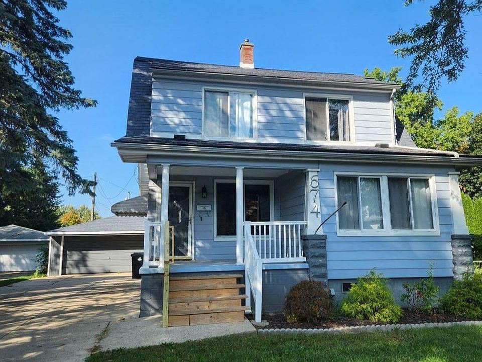 1st image of 674 Riverbank St