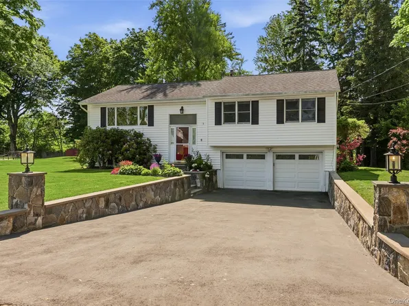 3499 Katrina Drive, Yorktown Heights, NY 10598