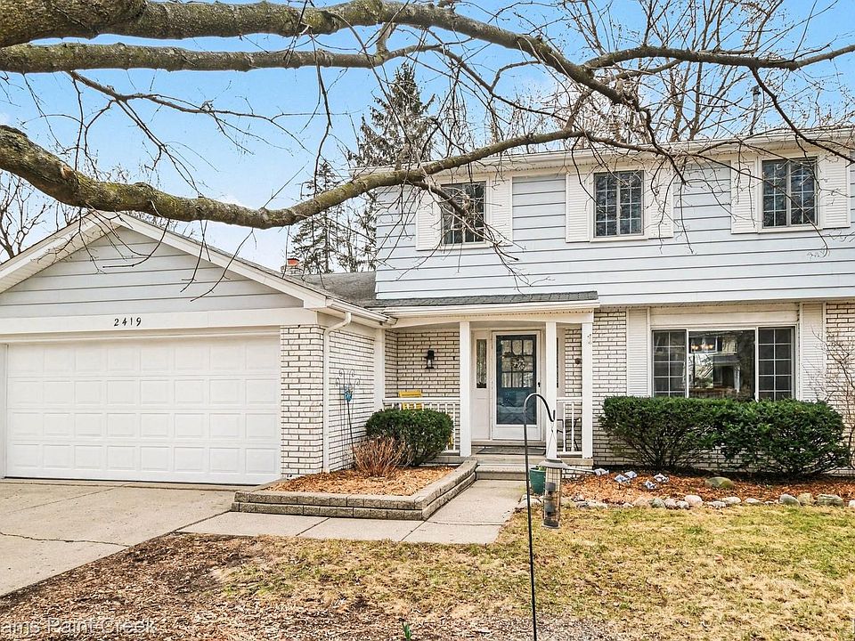 1st image of 2419 Armstrong Dr