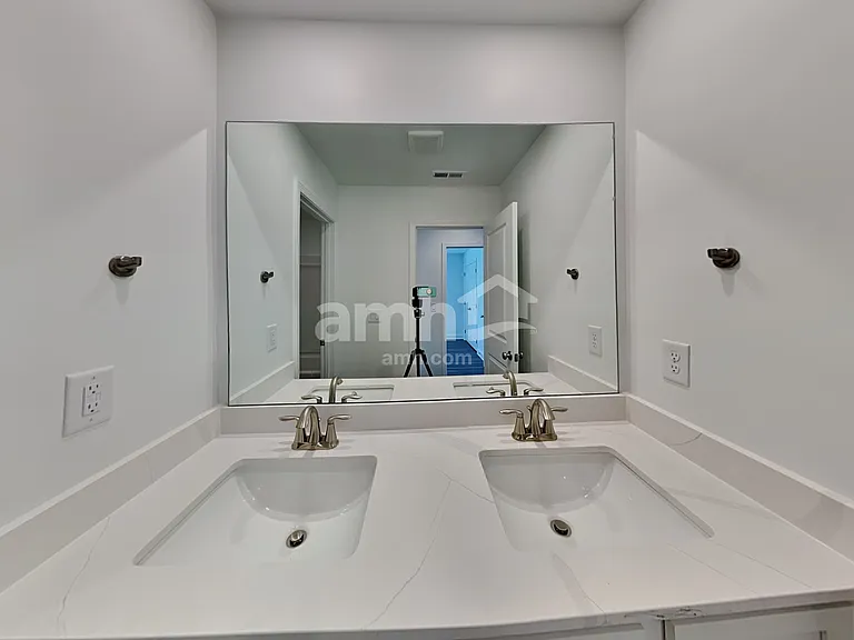 1025 Highland Walk — Photo 21