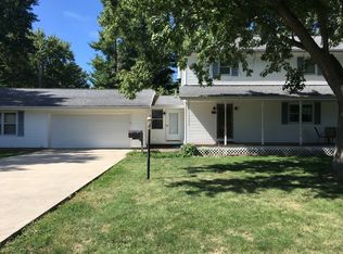 202 S 7th Ave, Chenoa, IL 61726