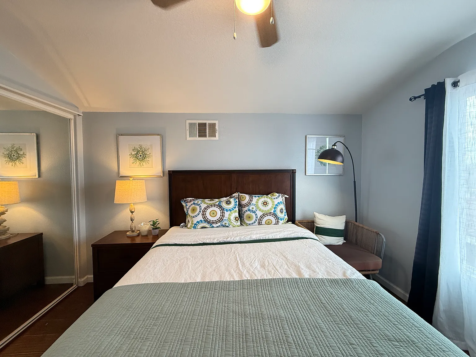 1 bed, 200 sqft, $900 — Photo 3