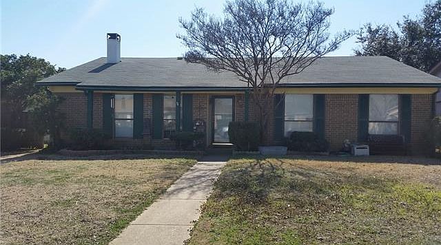 1st image of 2710 Royalty Dr