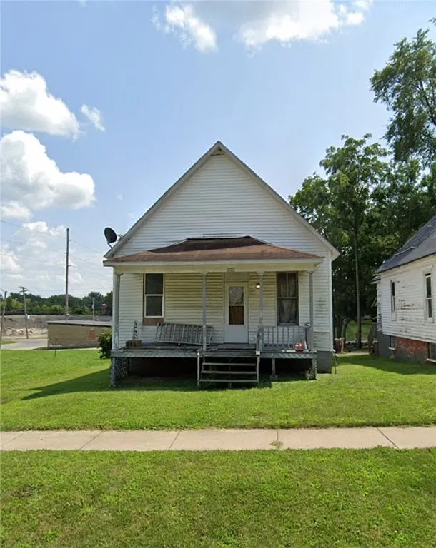 917 W King St photo 1