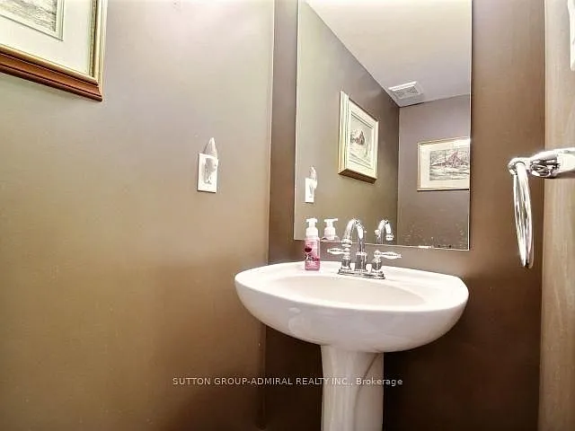 25 Viking Dr #51 — Photo 17