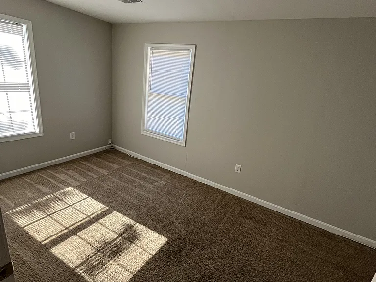332 Shawnee Ave — Photo 16