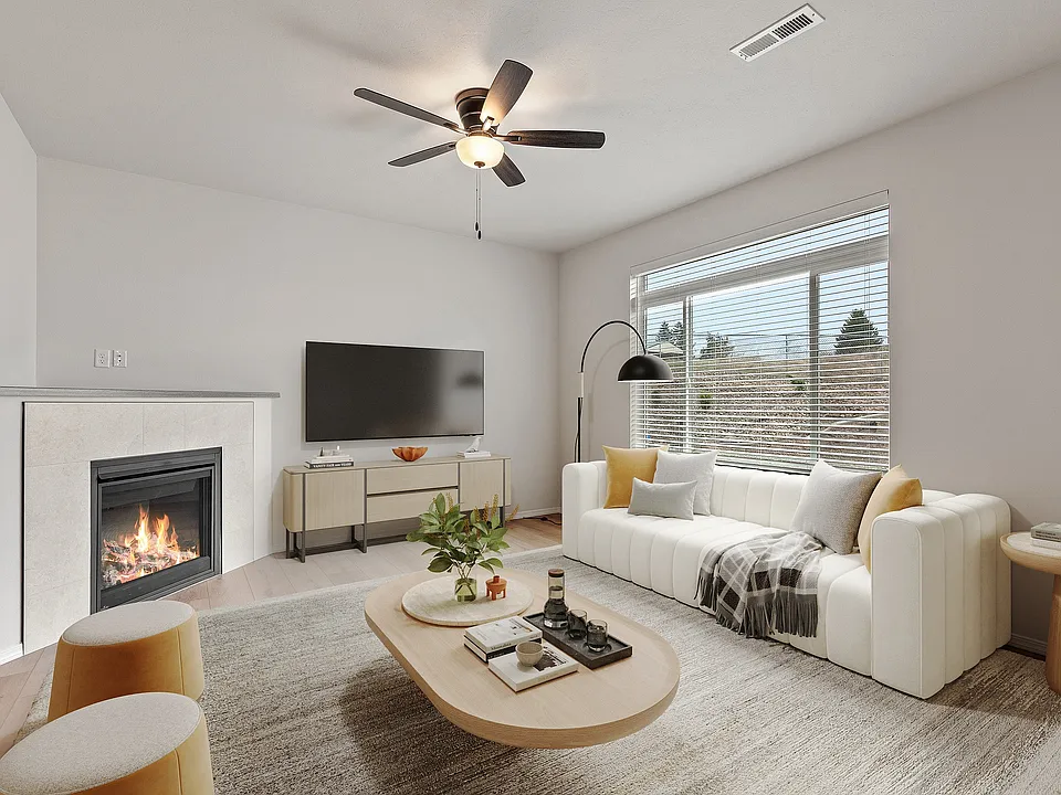 4315KayleeLn-3_STAGED