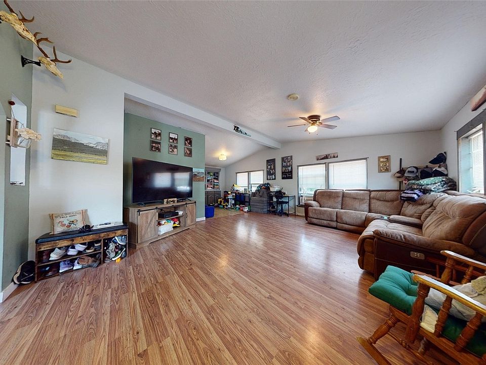 1st image of 61 SE Canna Place