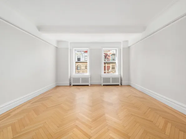 340 Riverside Drive 5D image 2 of 14