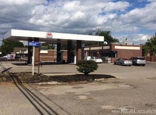 3389 Orchard Lake Rd, Keego Harbor, MI 48320