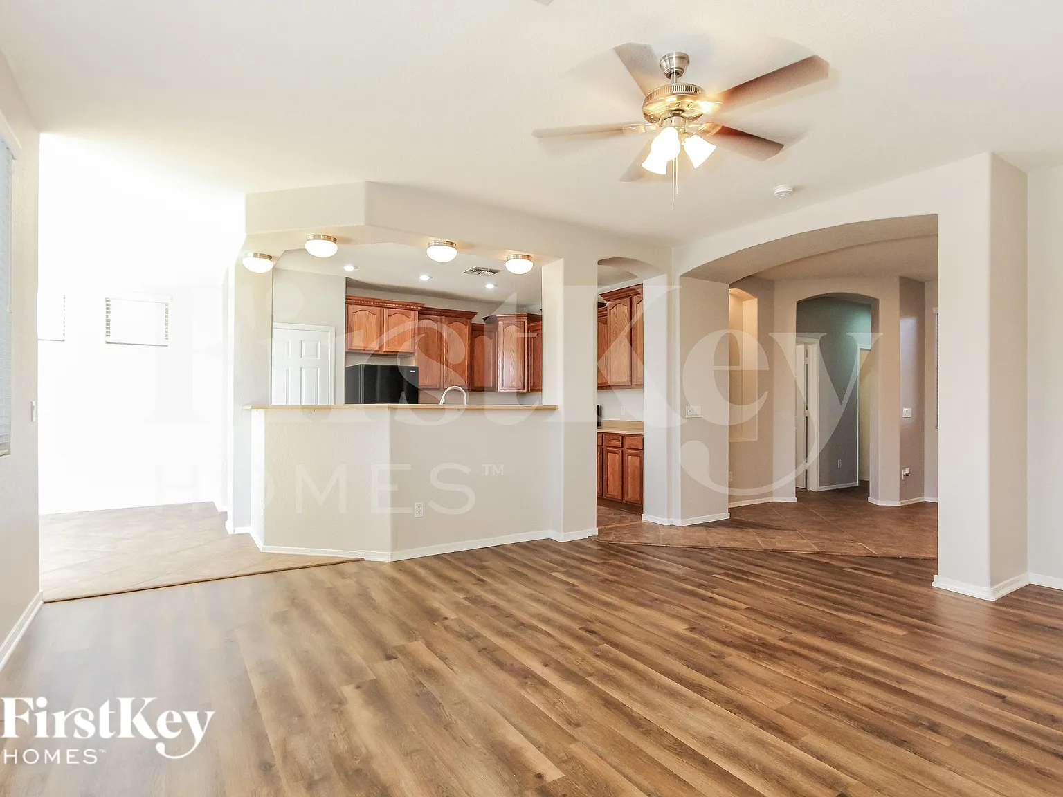 3 bed, 2.0 bath, 1804 sqft, $2,390 — Photo 4
