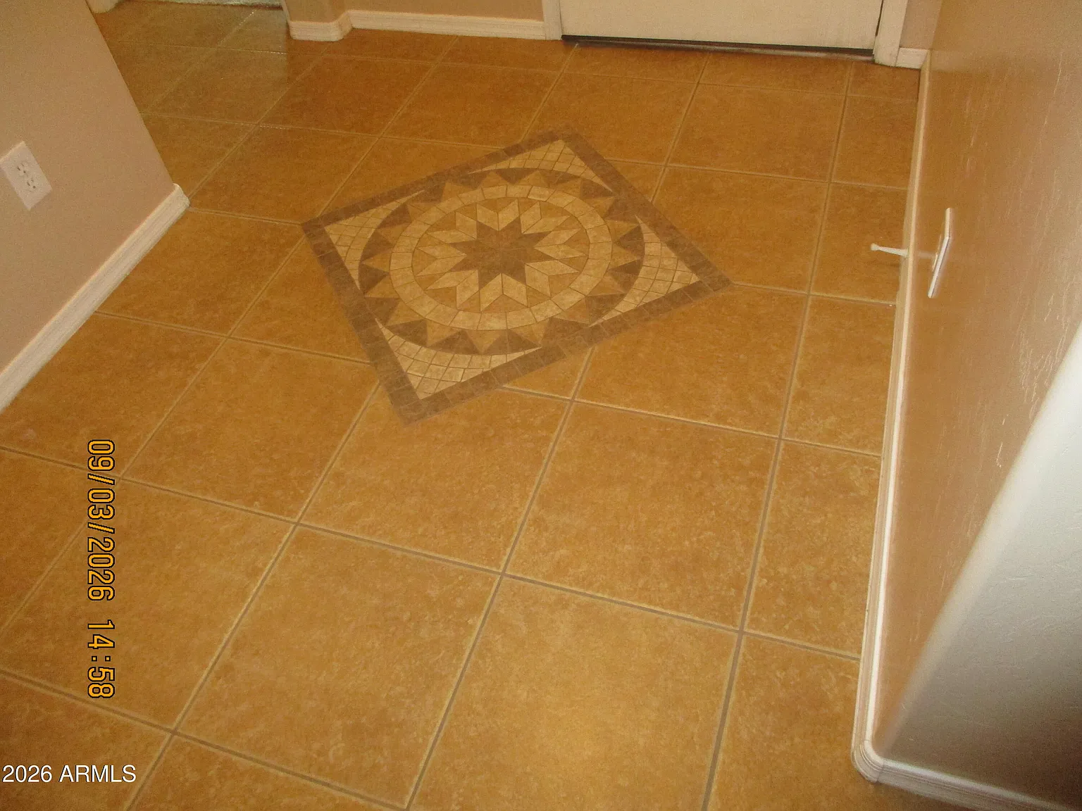 3 bed, 2.0 bath, 1514 sqft, $1,975 — Photo 3