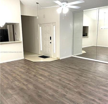 3rd image of 5201 SW 31st Ave APT 205