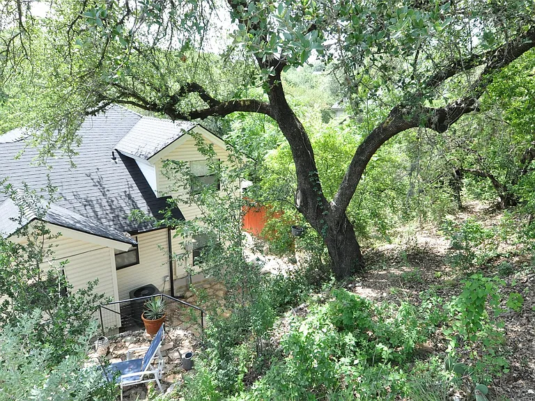 9902 Talleyran Dr — Photo 25
