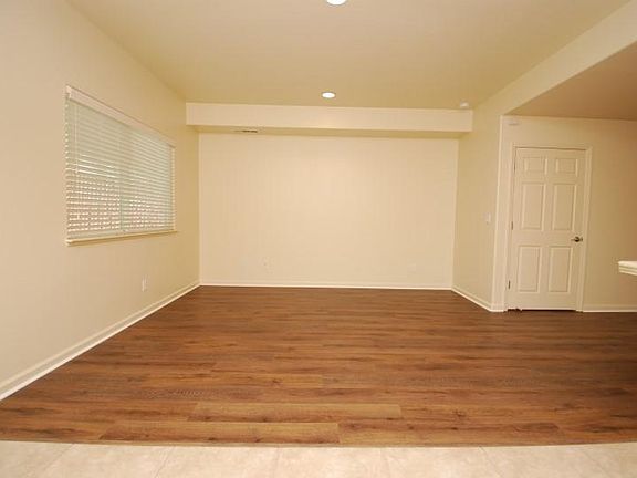 4th image of 3045 Estepa Dr APT D