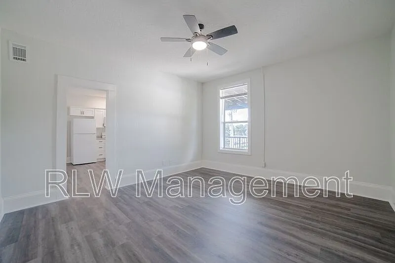 1 bed, 1.0 bath, 620 sqft, $1,100 — Photo 2