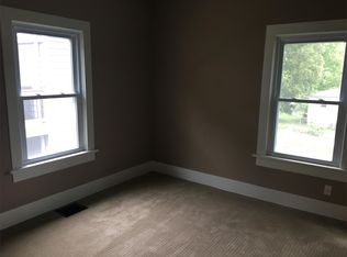 1002 N 11th St, Leavenworth, KS 66048