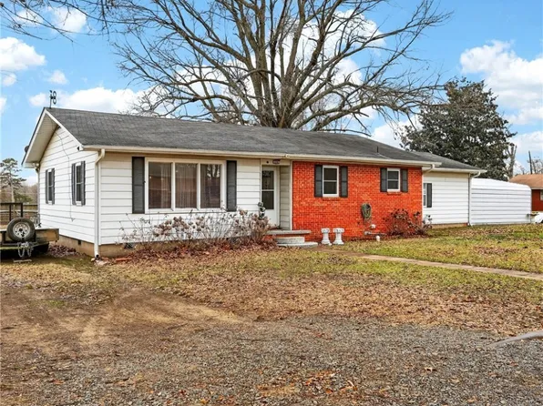 506 NW Mimosa Dr, Stigler, OK 74462