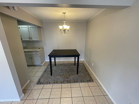 3rd image of 200 Lodge Dr APT 203