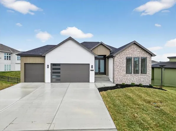 8203 NW 89th Ter, Kansas City, MO 64153