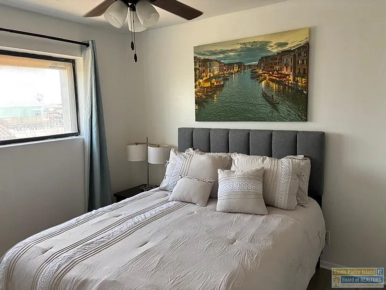 829 N Yturria St #2 — Photo 6