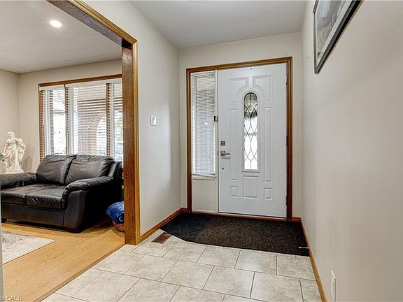 2nd image of 67 Durham St