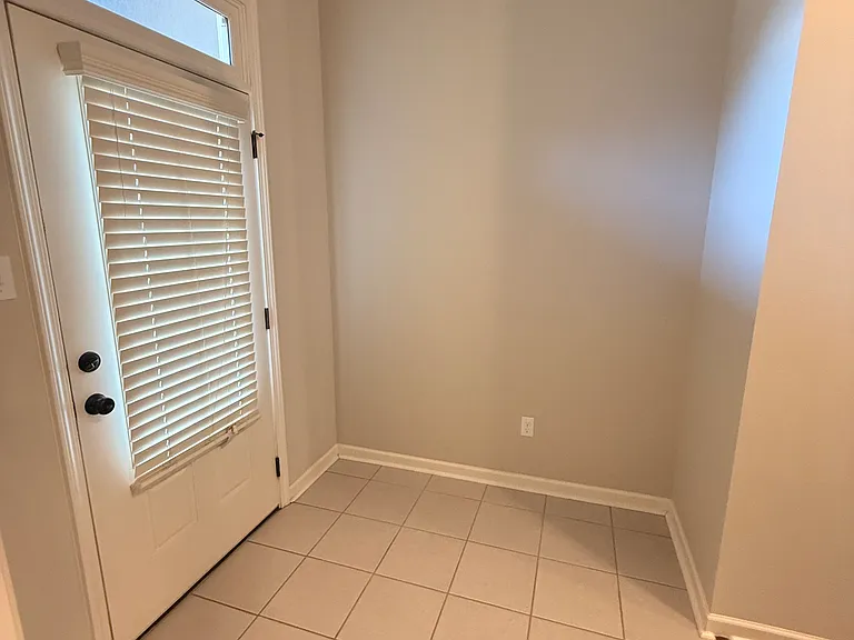 Pinecrest Dr — Photo 2