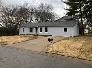 210 Ginger Dr, Clarksville, TN 37043