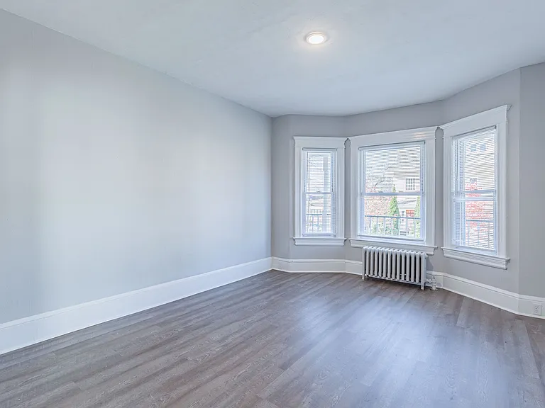 802 Quincy Ave — Photo 33