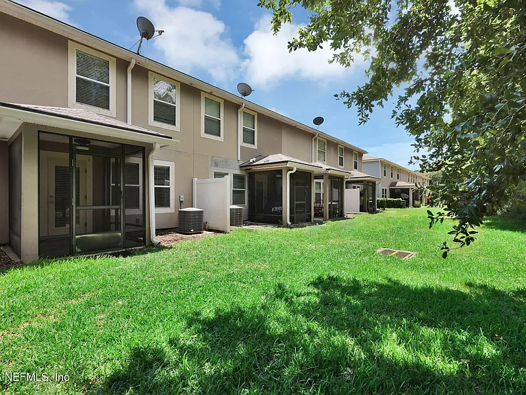 452 Walnut Dr — Photo 34