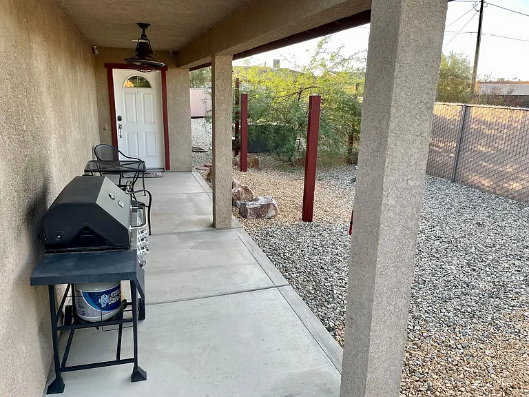 6360 Tamarisk Ave — Photo 7