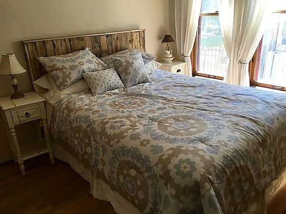 Listing photo for room available