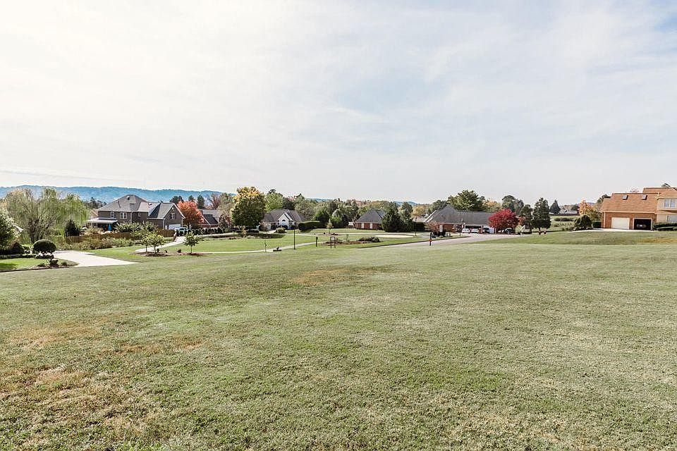 2nd image of 52 Leclay Dr Lot 52