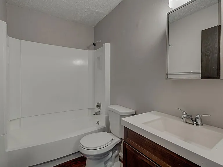 422 S Miami Ave — Photo 11
