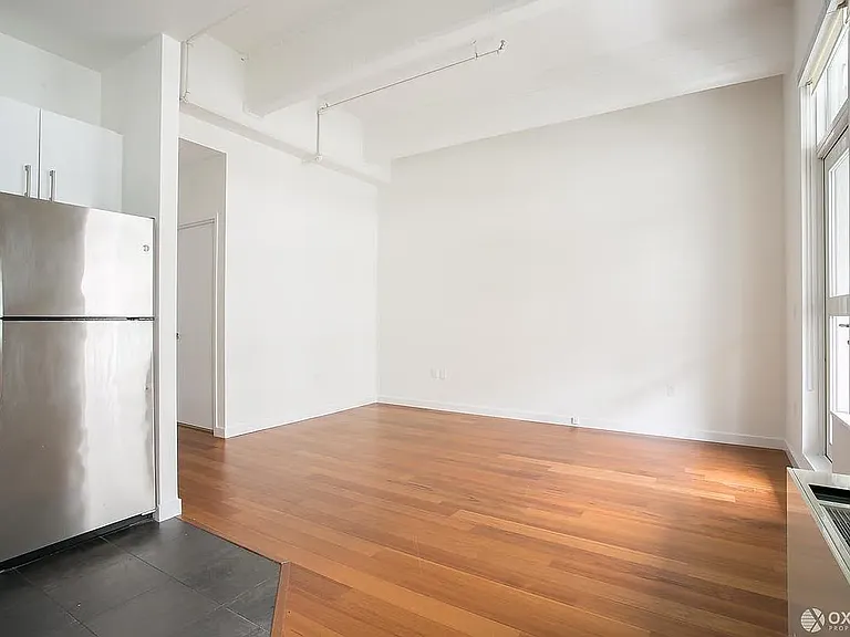 184 Kent Ave #D502 — Photo 8