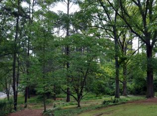 305 W Lake Dr, Athens, GA 30606