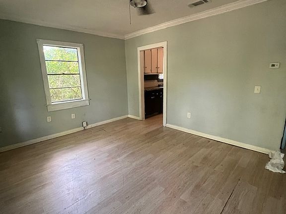 3rd image of 2355 Brownlee St