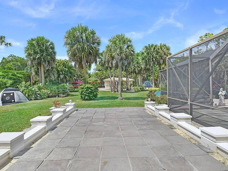 12231 Areaca Dr — Photo 37