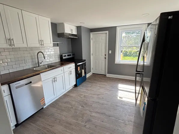 48 Old Lancaster Rd, Devon, PA 19333
