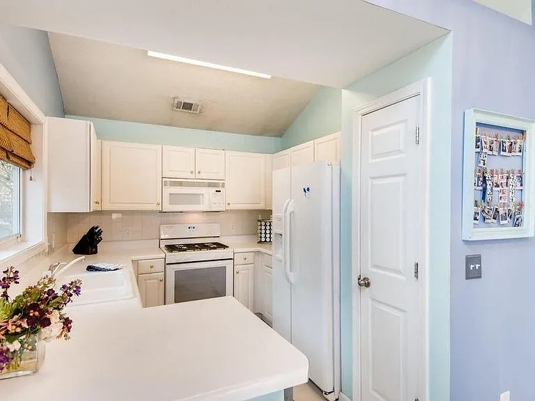 635 Chantress Ct — Photo 5