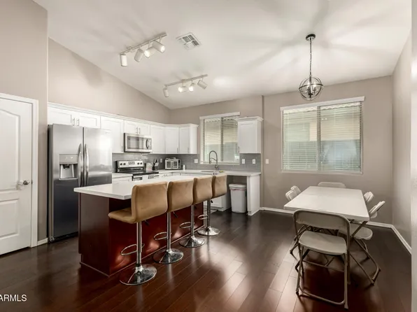 17218 W SMOKEY Drive, Surprise, AZ 85388