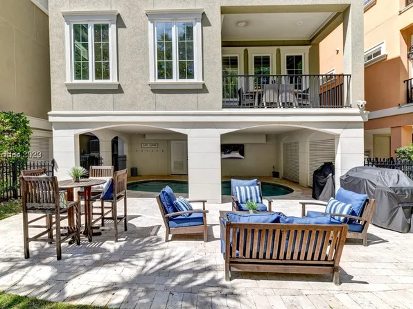 11 Corrine Lane, Hilton Head Island, SC 29928