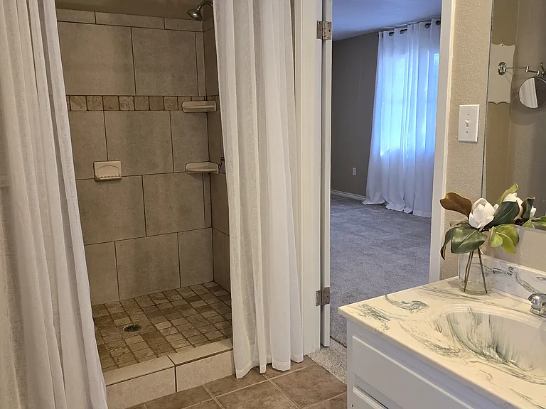 2408 W Kansas Ave — Photo 21