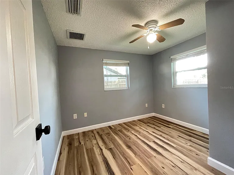 8104 Badger Ln — Photo 16