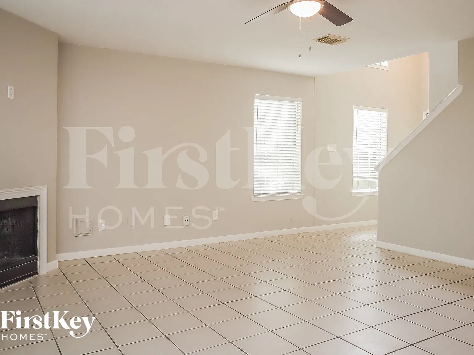 3 bed, 2.5 bath, 1489 sqft, $2,035 — Photo 3