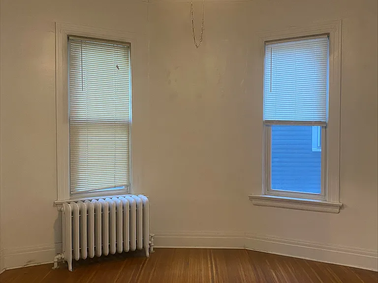 28-30 Park Ave #1 — Photo 5