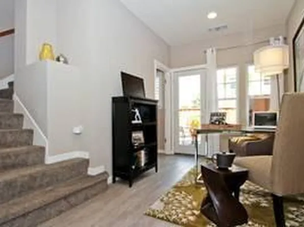 300 Villa St, Mountain View, CA 94041