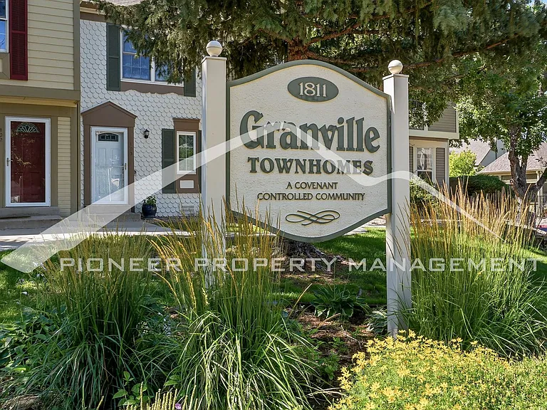 1811 S Quebec Way #51 — Photo 3